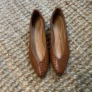 Vintage brown kitten heels